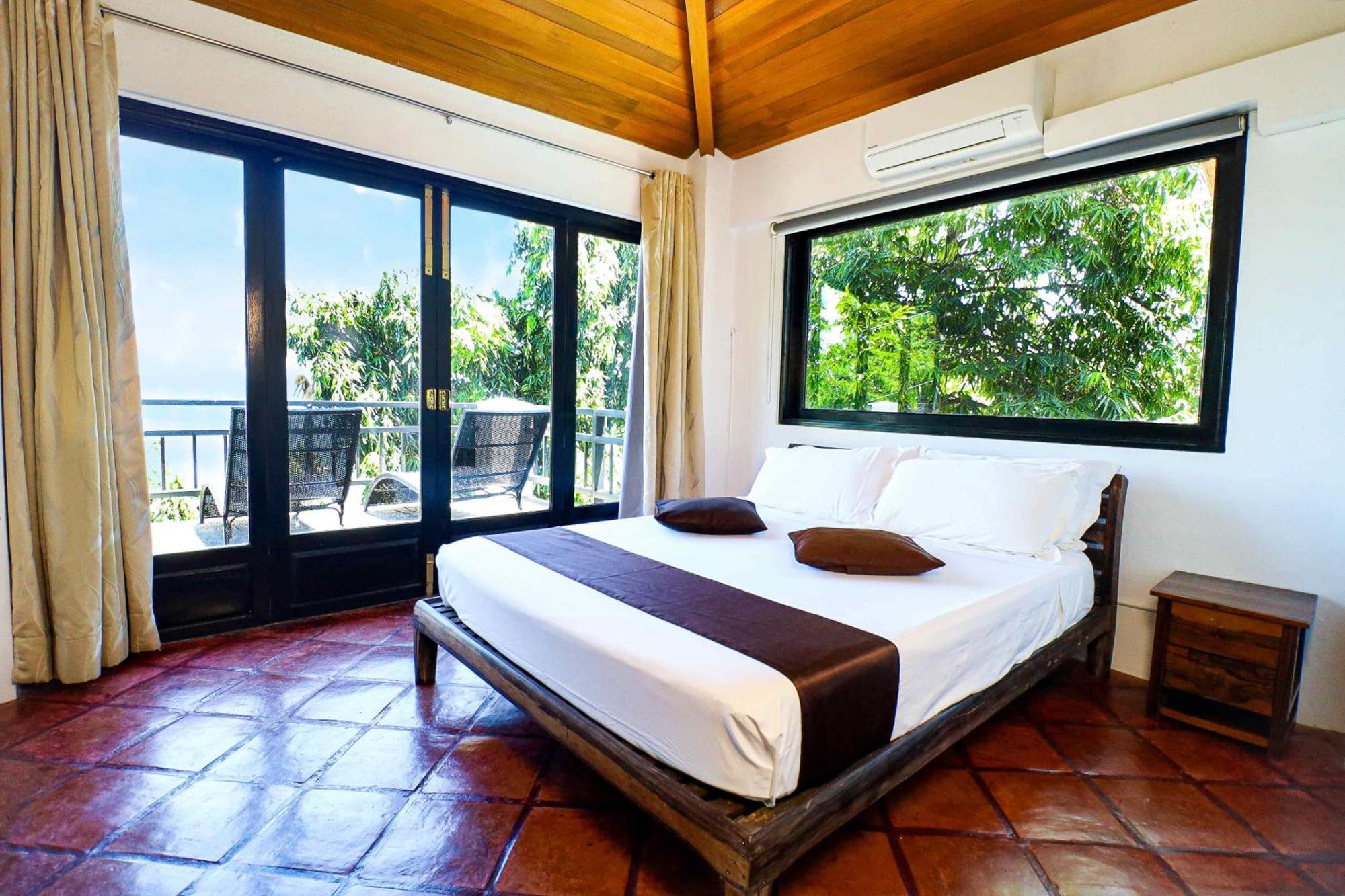 Out Of The Blue Resort Puerto Galera Kamer foto