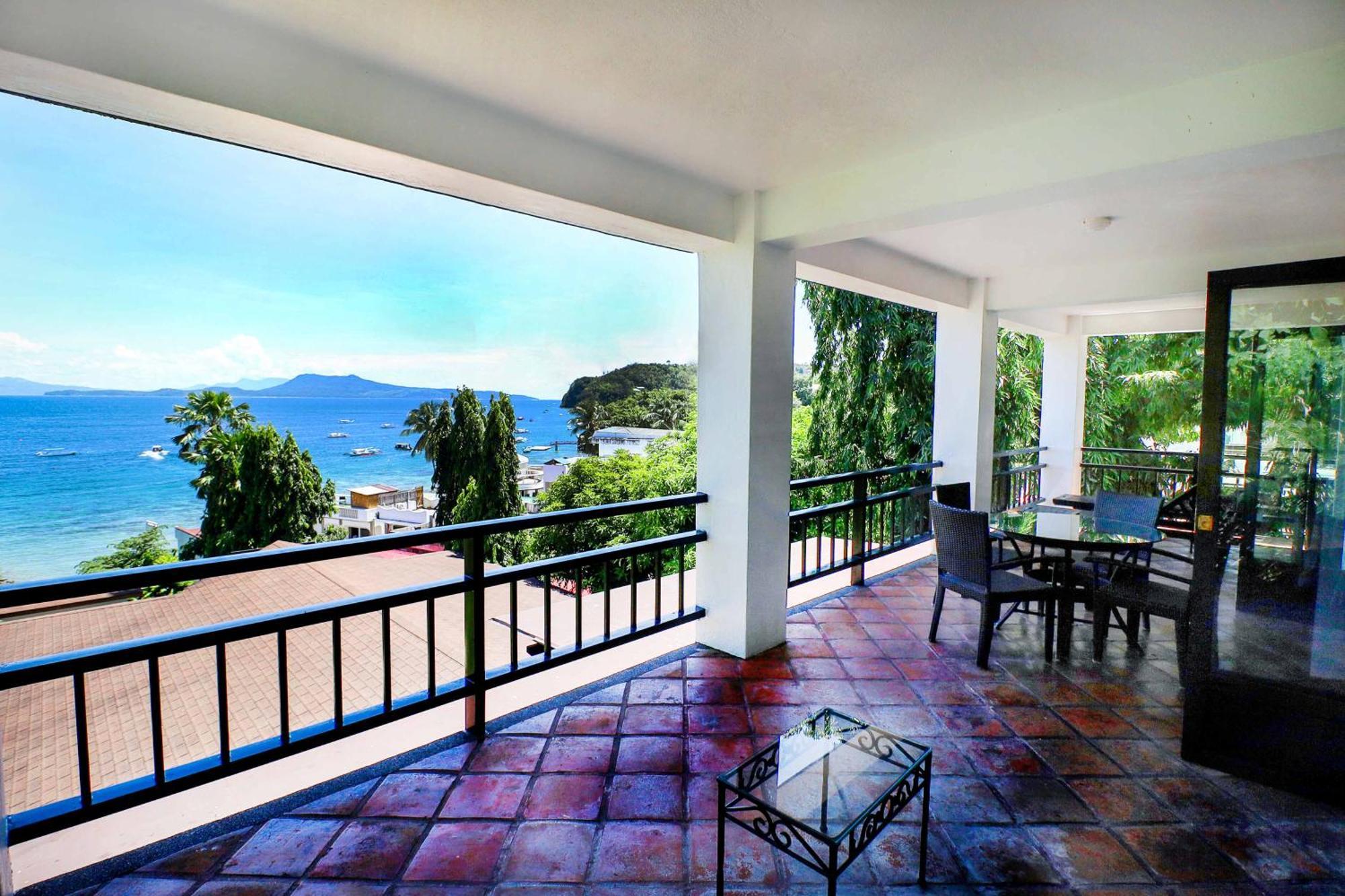 Out Of The Blue Resort Puerto Galera Buitenkant foto