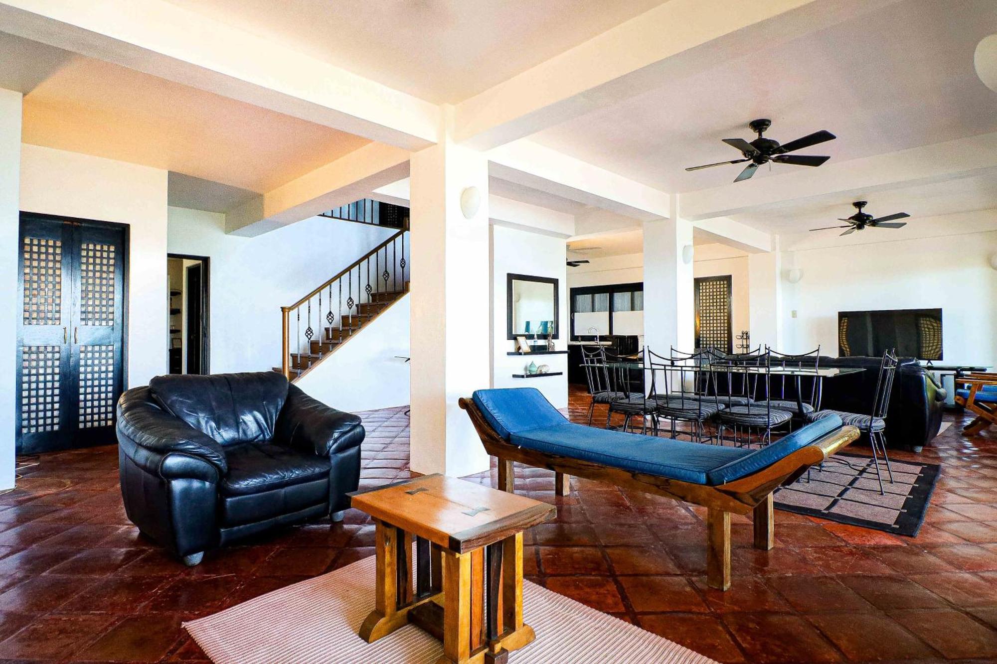 Out Of The Blue Resort Puerto Galera Kamer foto