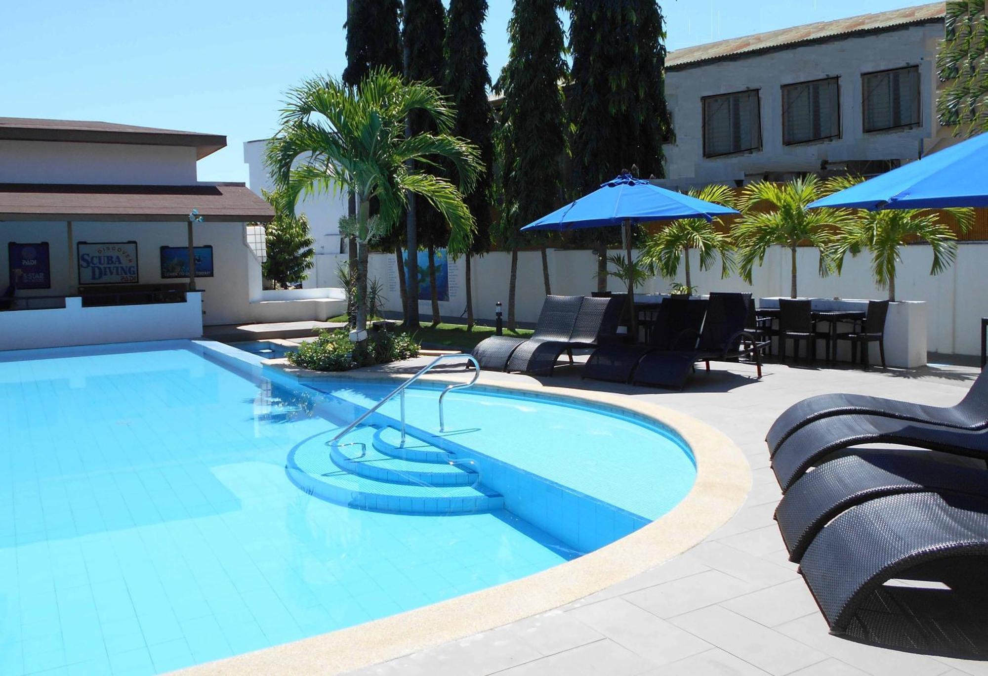 Out Of The Blue Resort Puerto Galera Kamer foto