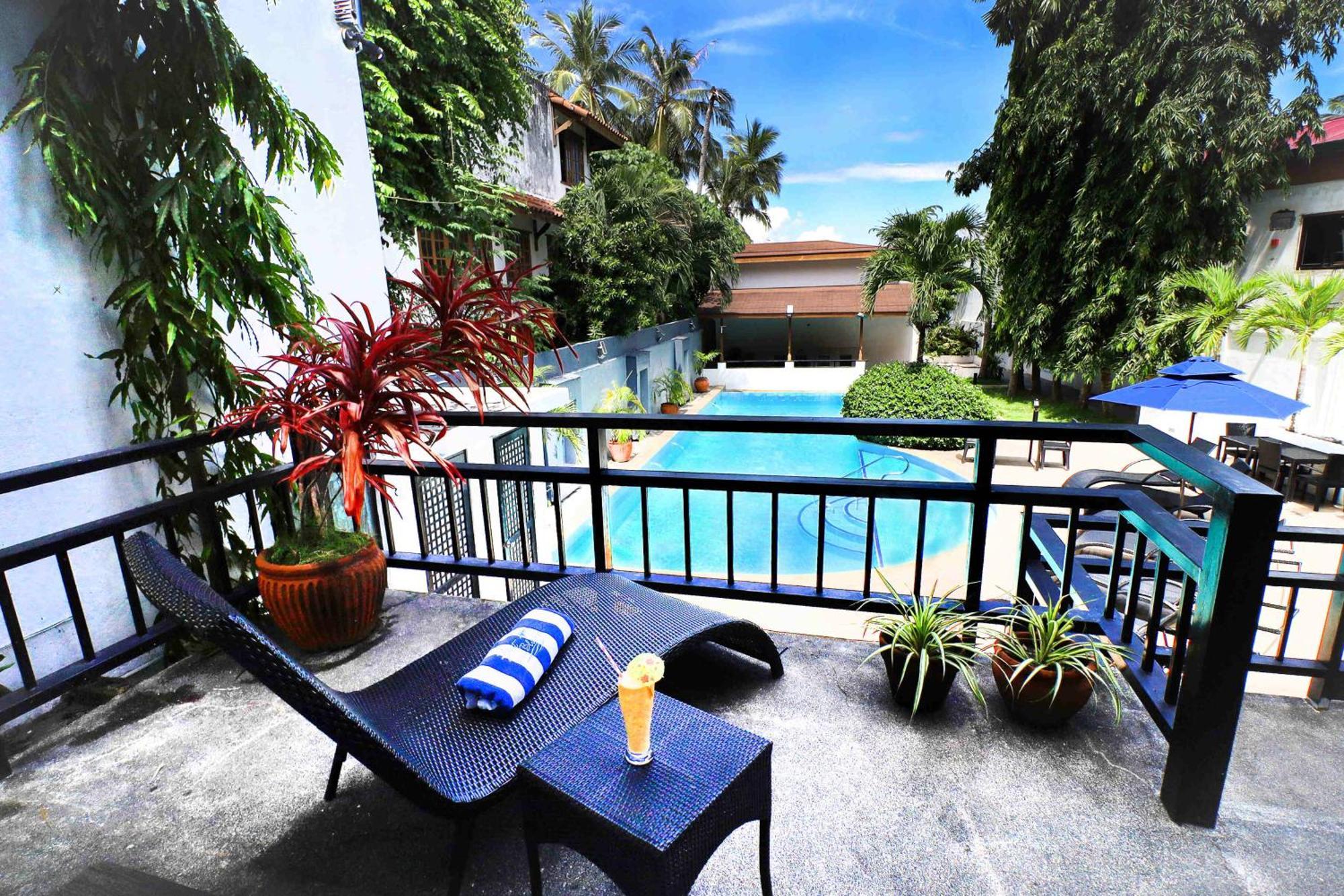 Out Of The Blue Resort Puerto Galera Buitenkant foto