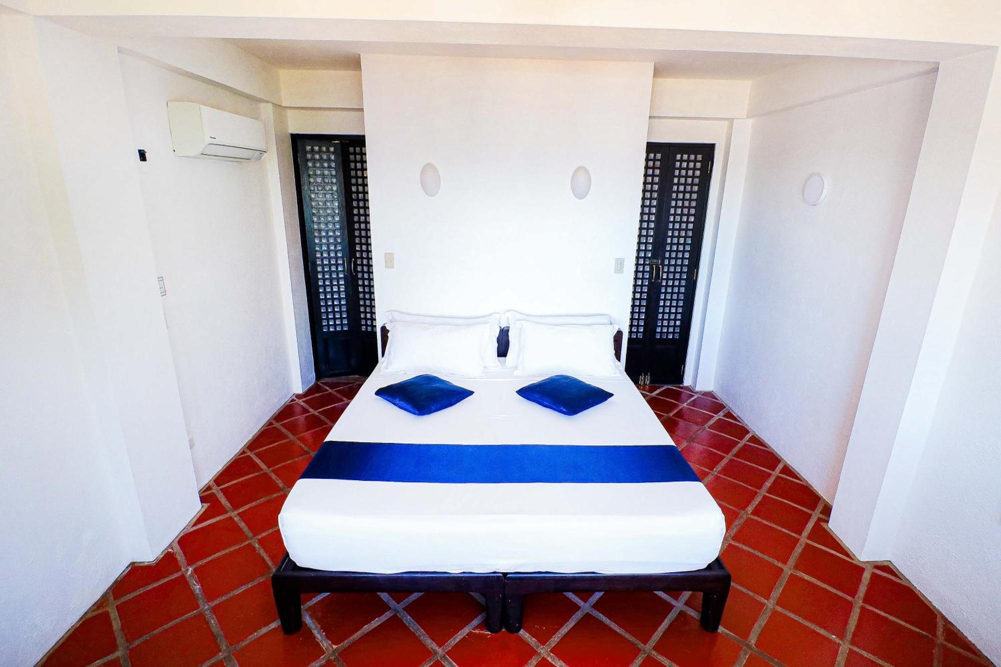 Out Of The Blue Resort Puerto Galera Kamer foto