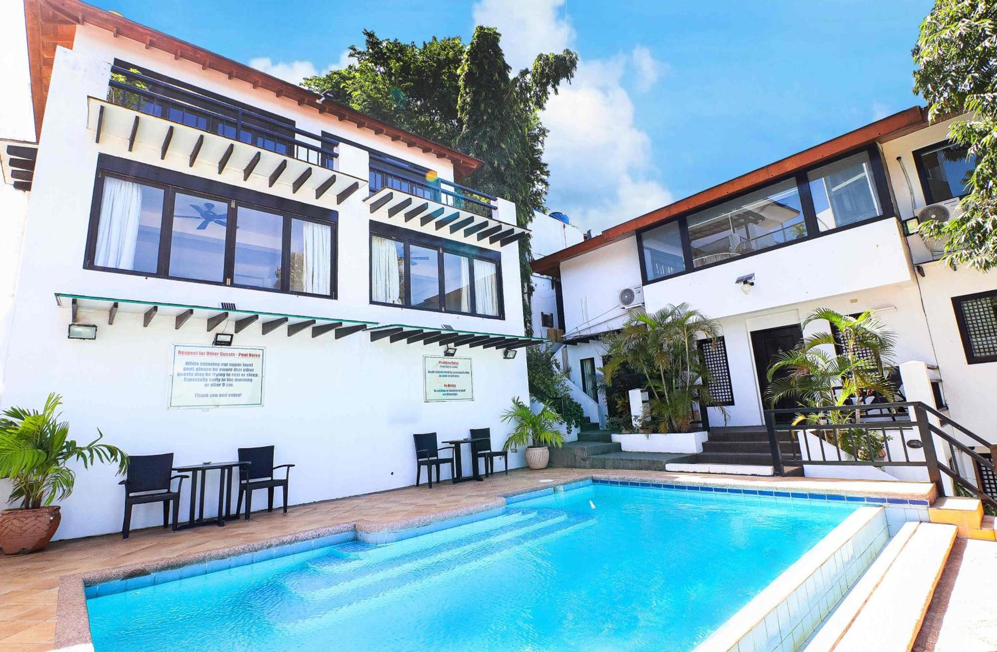 Out Of The Blue Resort Puerto Galera Buitenkant foto